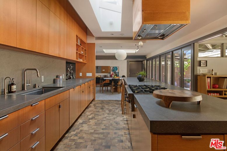 Dining room, Interior, Kitchen, Stainless Steel Appliances