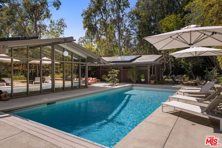 Exterior, Pool, Solar Panels