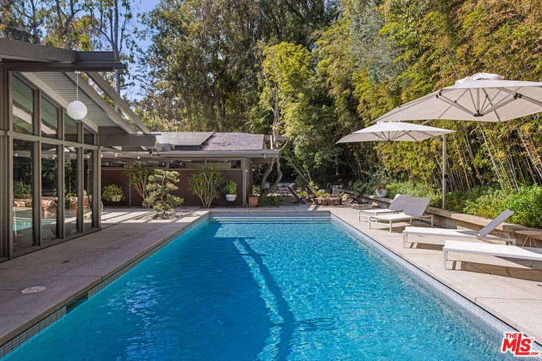 Exterior, Pool, Solar Panels