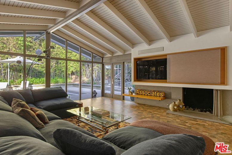 Fireplace, Interior, Living room, Sun Room