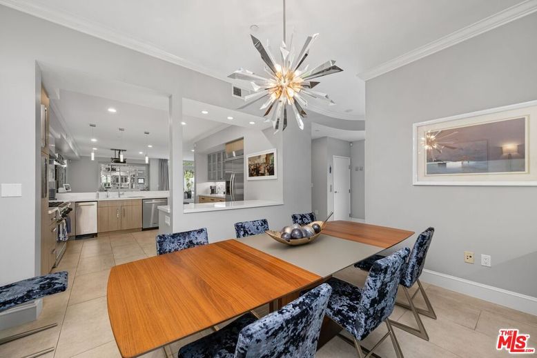 Dining room, Interior, Kitchen, Pendant Lights, Recessed Lighting, Stainless Steel Appliances