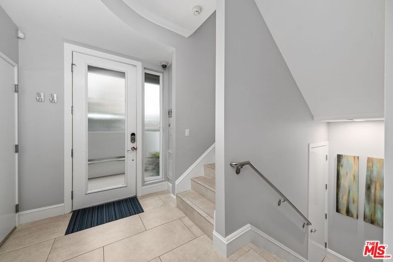 Elevator, Interior