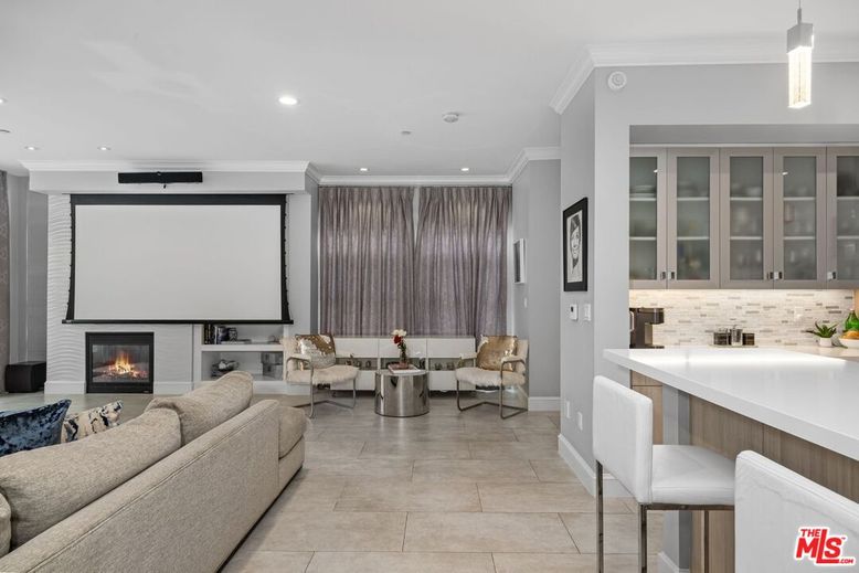 Fireplace, Interior, Living room, Pendant Lights, Recessed Lighting