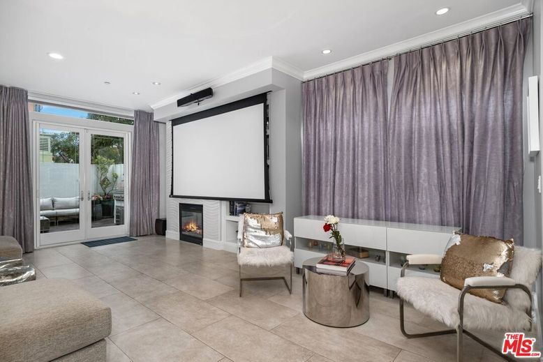 Fireplace, Interior, Living room, Recessed Lighting