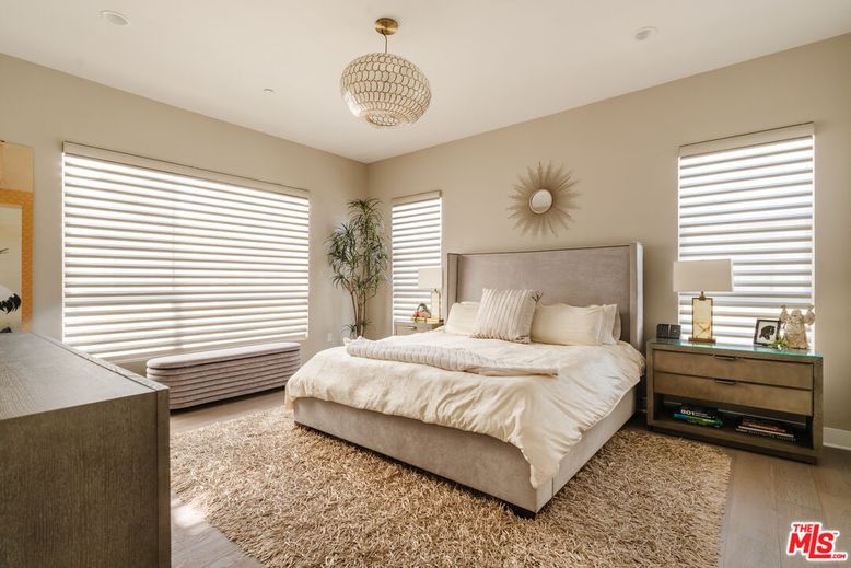 Bedroom, Chandelier, Interior, Pendant Lights, Wood Texture Flooring