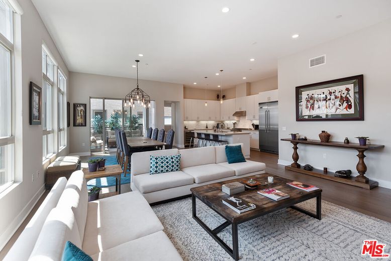 Dining room, Interior, Kitchen, Living room, Pendant Lights, Recessed Lighting, Stainless Steel Appliances, Wood Texture Flooring