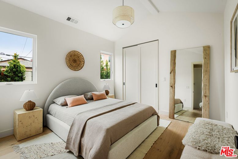 Bedroom, Interior, Pendant Lights, Wood Texture Flooring
