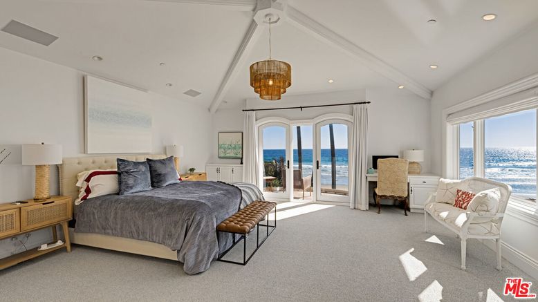 Bedroom, Interior, Pendant Lights, Recessed Lighting, Water