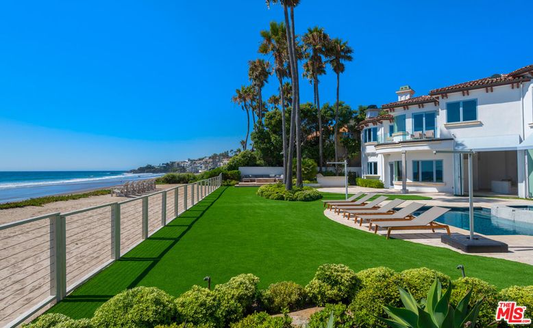 Backyard, Exterior, Pool, Water