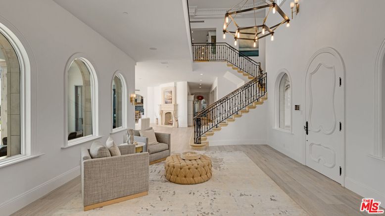 Fireplace, Interior, Pendant Lights, Recessed Lighting, Wood Texture Flooring