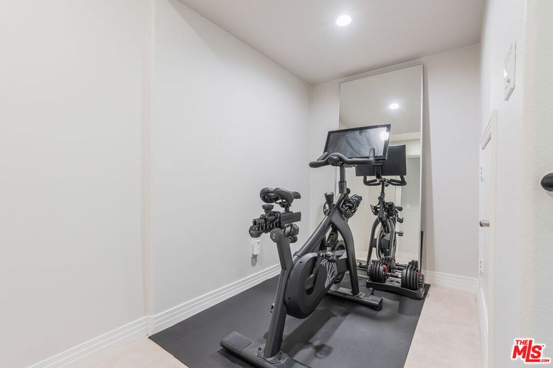 Fitness Equipment, Interior, Recessed Lighting