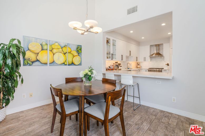 Dining room, Interior, Kitchen, Pendant Lights, Recessed Lighting, Wood Texture Flooring