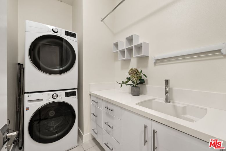 Interior, Utility Closets, Washer