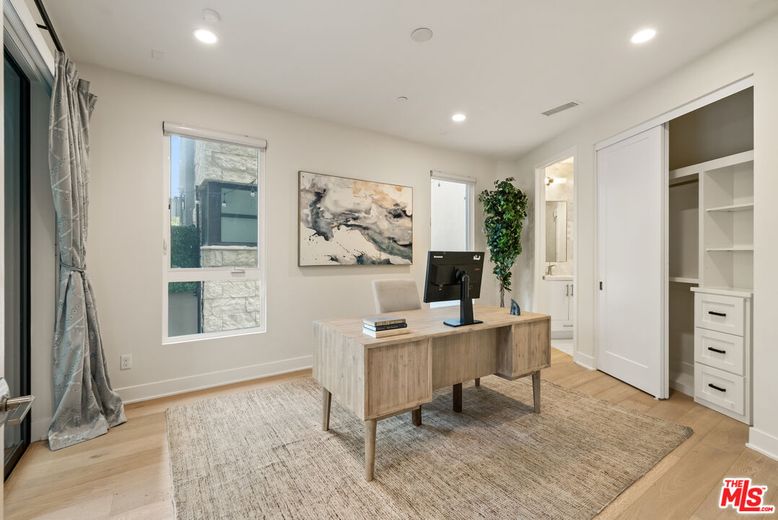 Home Office, Interior, Recessed Lighting, Wood Texture Flooring