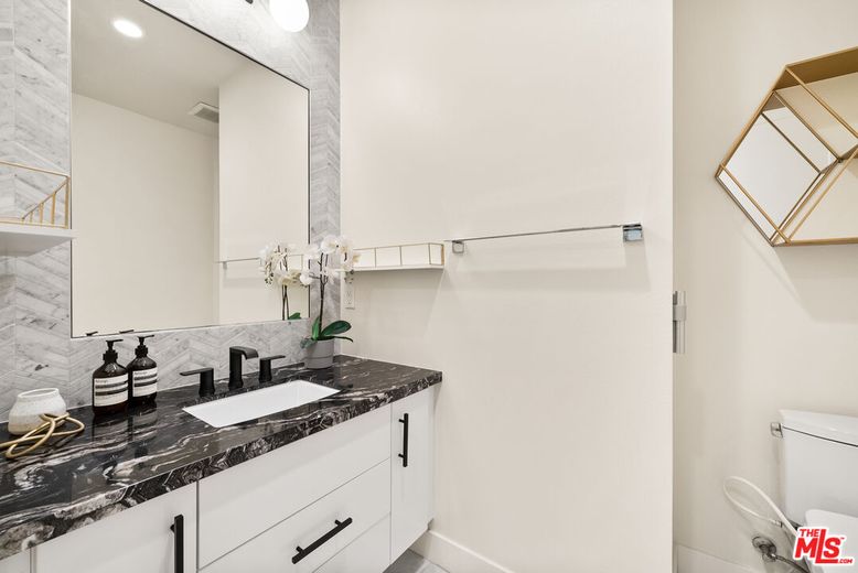 Bathroom, Interior, Marble Walls, Recessed Lighting