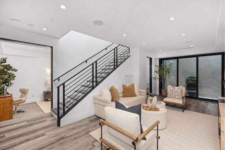 Interior, Living room, Recessed Lighting, Wood Texture Flooring