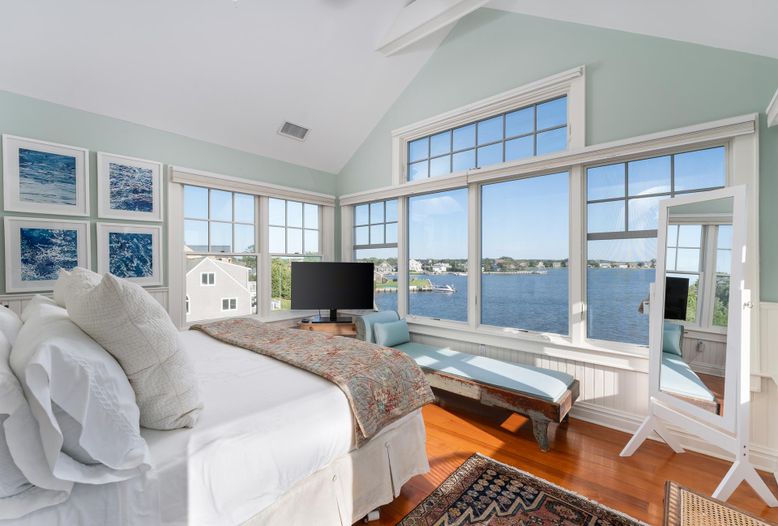 Bedroom, Interior, Water, Wood Texture Flooring