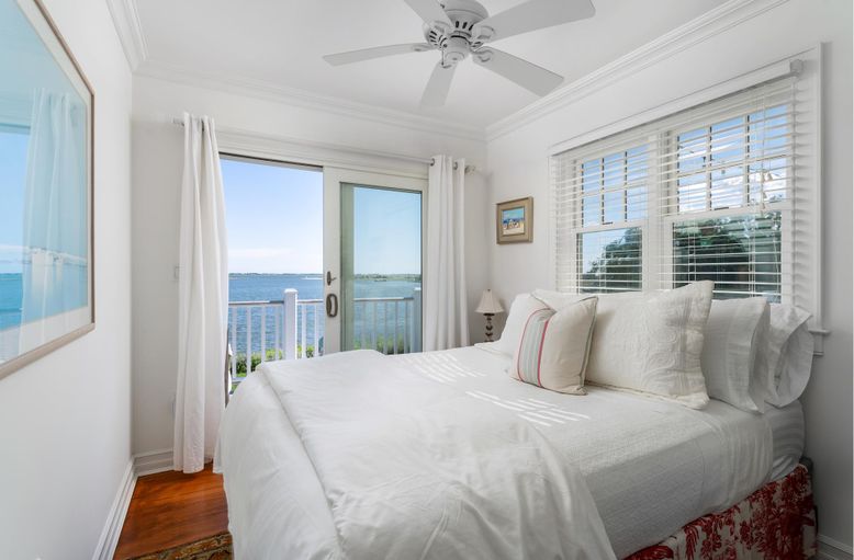 Bedroom, Interior, Water, Wood Texture Flooring