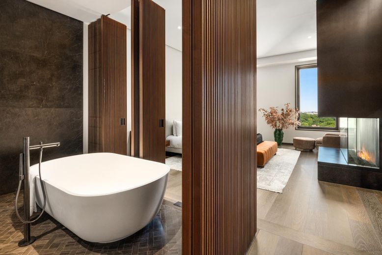 Bathroom, Fireplace, Free Standing Baths, Interior, Recessed Lighting, Wood Texture Flooring