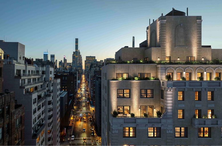 Exterior, Facade, Highrise