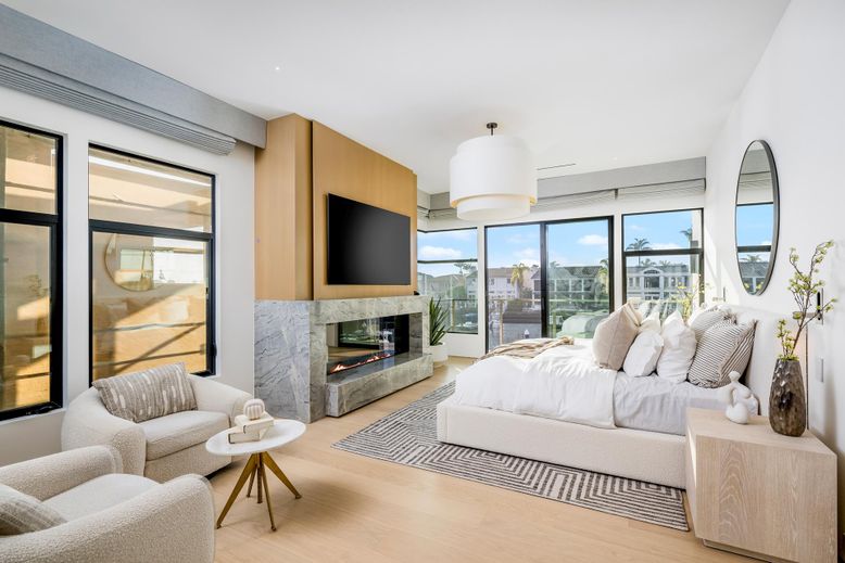 Bedroom, Fireplace, Interior, Living room, Wood Texture Flooring