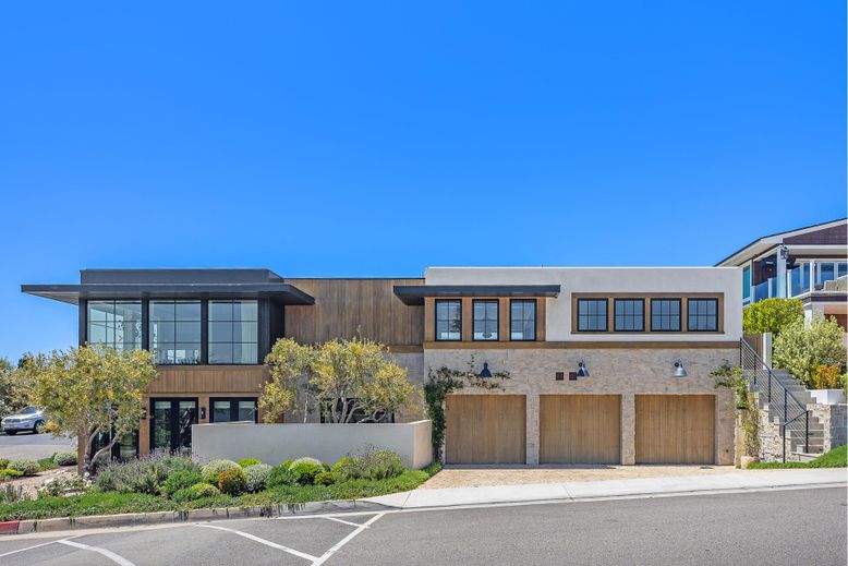 Attached, Exterior, Facade, Modern