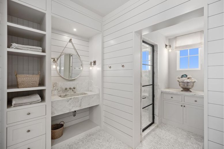 Bathroom, Interior, Recessed Lighting