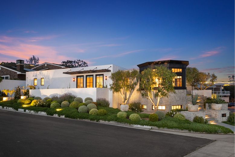 Exterior, Facade, Solar Panels, Modern