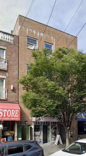 Exterior, Facade, Brick Facade, Rowhouse