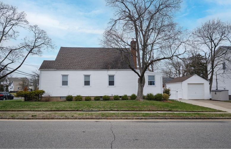 Detached Garage, Exterior, Facade, Cape Cod
