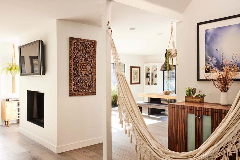 Interior, Pendant Lights, Recessed Lighting, Wood Texture Flooring