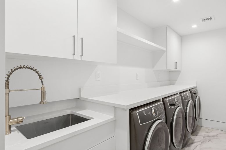 Interior, Marble, Recessed Lighting, Washer