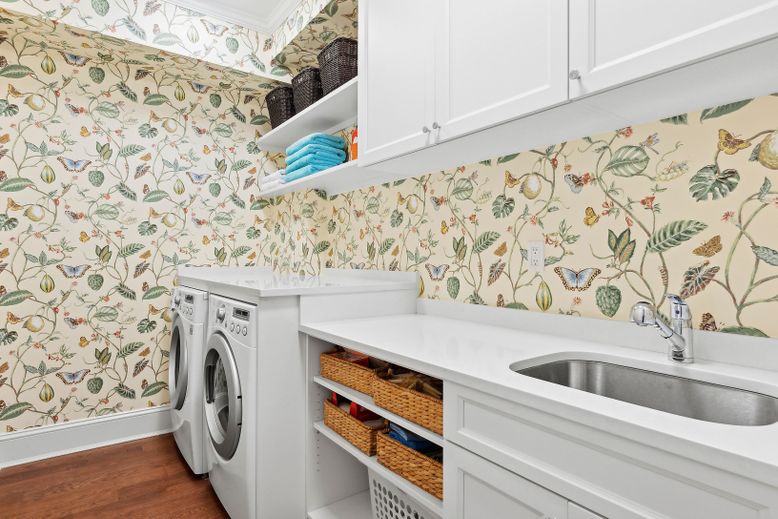 Interior, Washer, Wood Texture Flooring