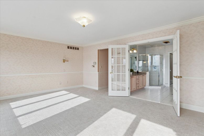 Bathroom, Empty room, Interior