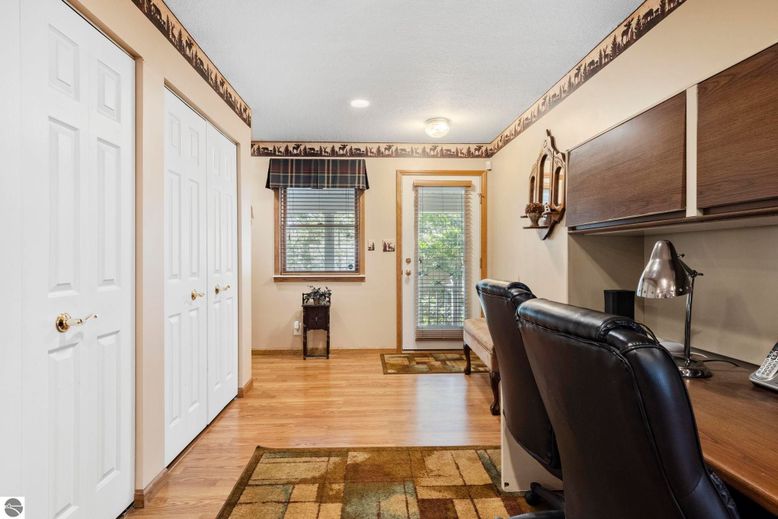Home Office, Interior, Recessed Lighting, Wood Texture Flooring