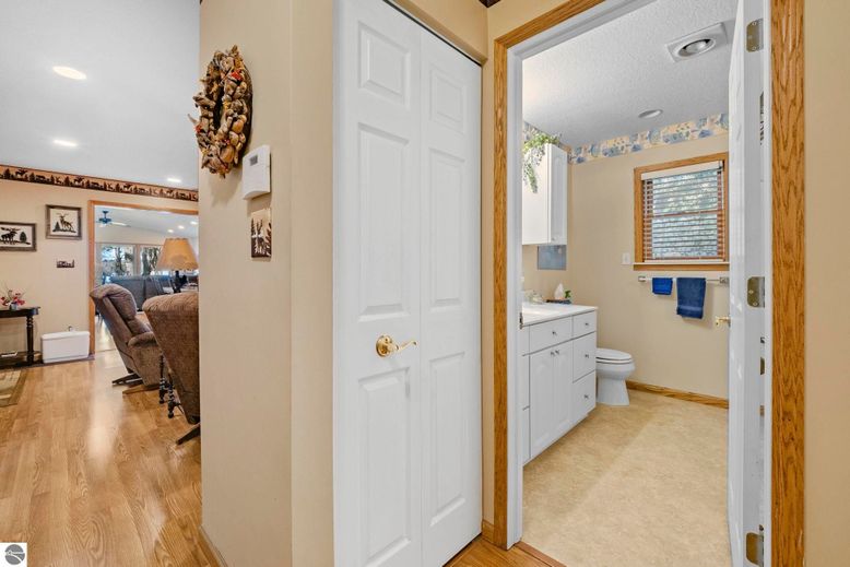 Bathroom, Interior, Recessed Lighting, Wood Texture Flooring