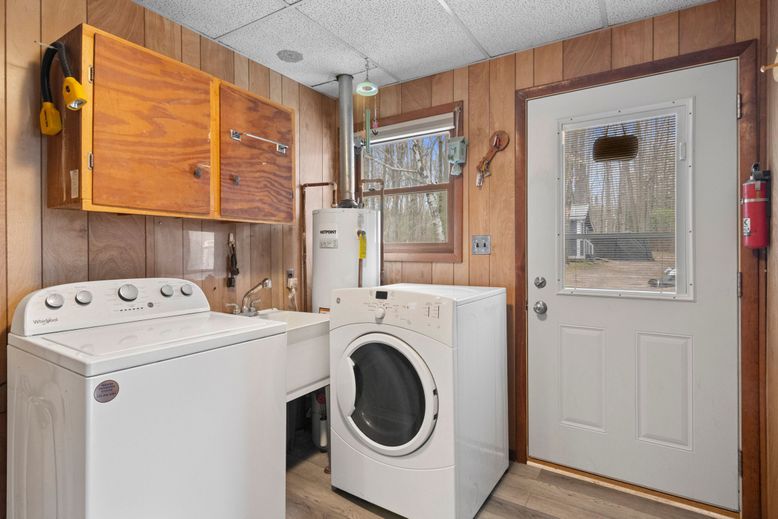 Interior, Washer, Wood Texture Flooring, Wooden Walls