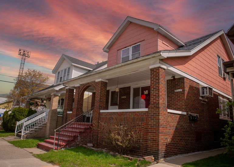 Exterior, Facade, Brick Facade, American Foursquare