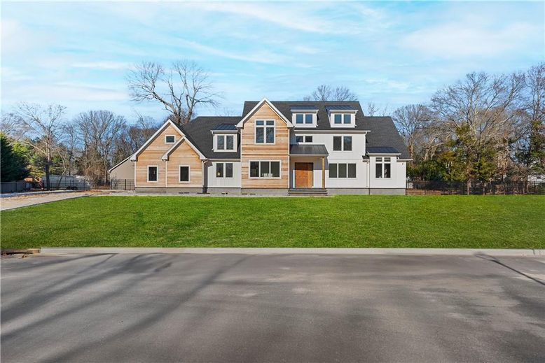 Backyard, Exterior, Facade, Farmhouse