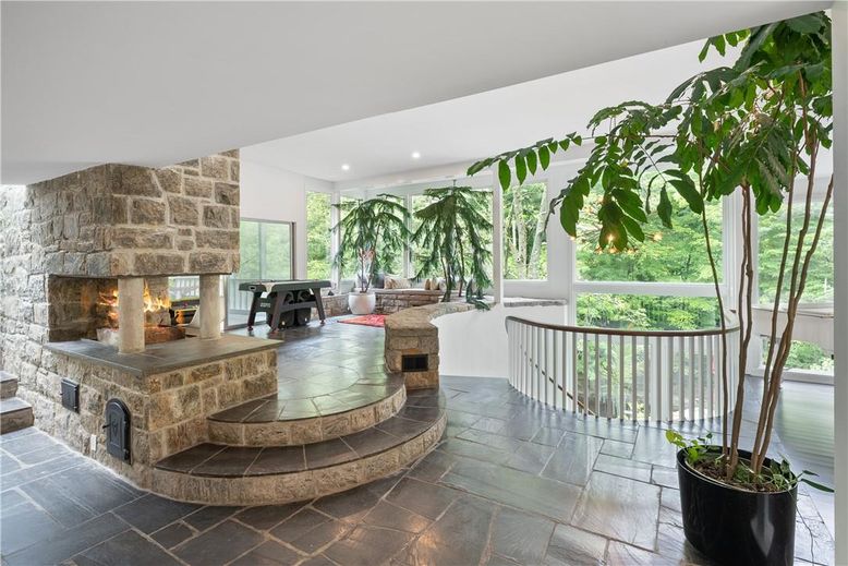 Fireplace, Interior, Recessed Lighting