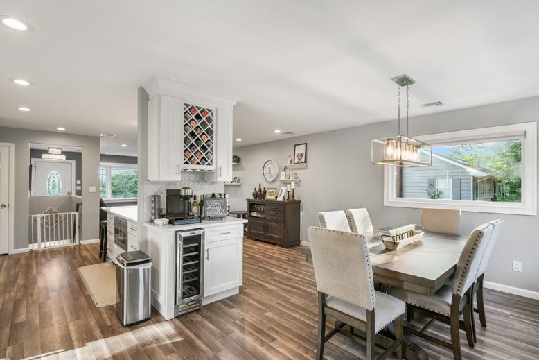 Dining room, Interior, Kitchen, Pendant Lights, Recessed Lighting, Wood Texture Flooring