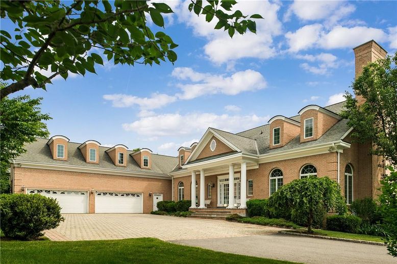 Attached, Exterior, Facade, Brick Facade, Cape Cod
