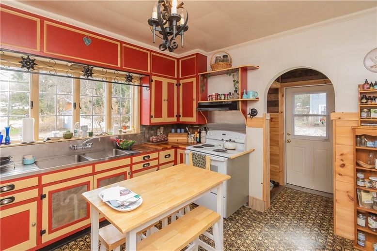 Chandelier, Interior, Kitchen