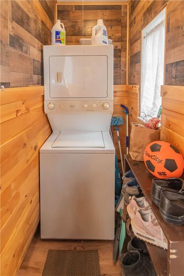 Interior, Washer, Wood Texture Flooring, Wooden Walls