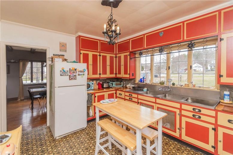 Chandelier, Dining room, Interior, Kitchen, Wood Texture Flooring