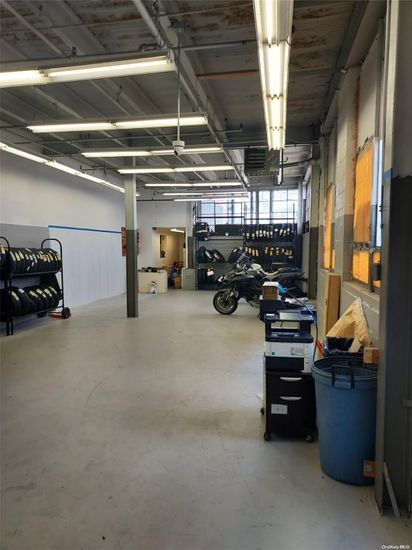 Garage, Interior