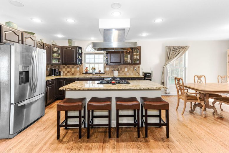 Dining room, Interior, Kitchen, Recessed Lighting, Wood Texture Flooring