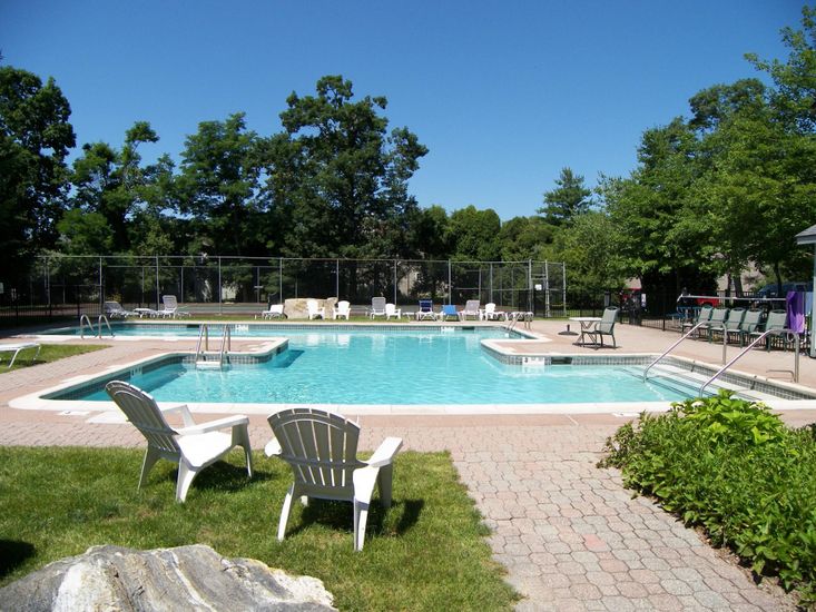 Exterior, Pool