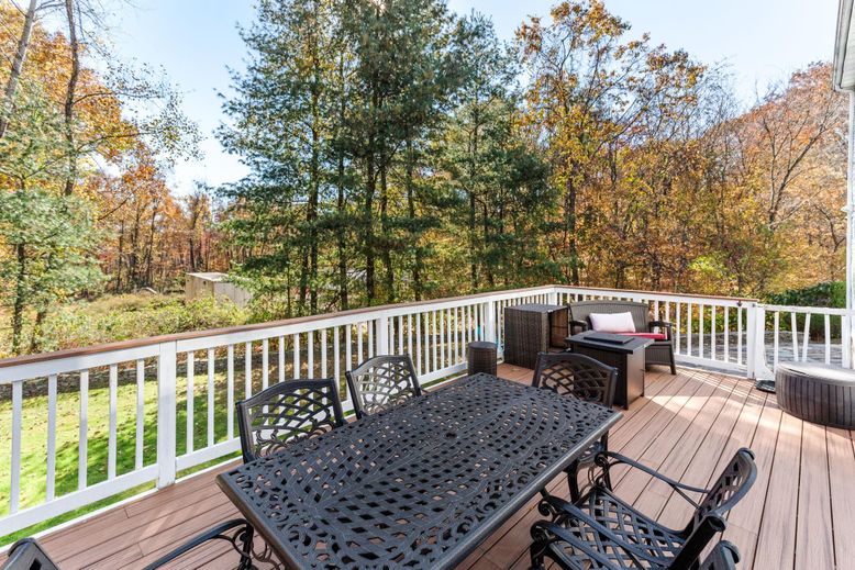Exterior, Wood Texture Flooring