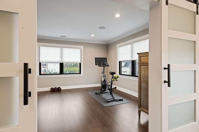 Fitness Equipment, Interior, Recessed Lighting, Wood Texture Flooring
